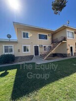 570 S Richmond Ave in Hanford, CA - Building Photo