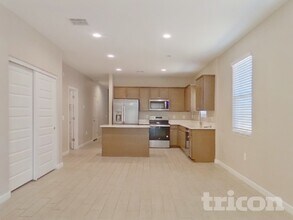 36615 N Iberian Dr. in Queen Creek, AZ - Foto de edificio - Building Photo