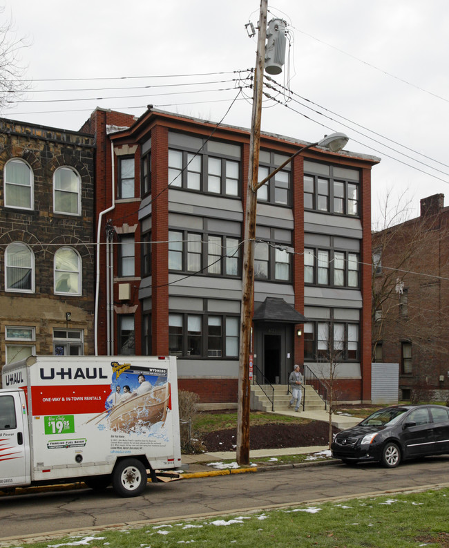 6723 McPherson Blvd in Pittsburgh, PA - Foto de edificio - Building Photo