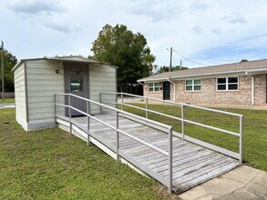 715 Greenwood St in Fort Walton Beach, FL - Building Photo - Building Photo
