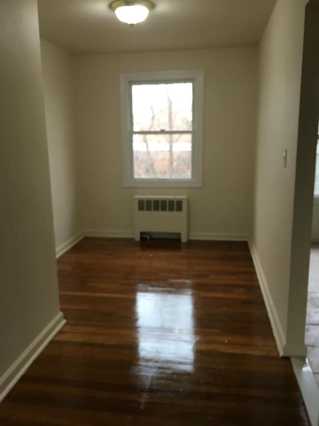 37 Lafayette Ave, Unit 1 in Chatham, NJ - Building Photo - Building Photo