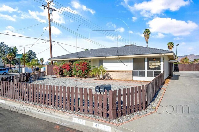41012 Beachwood Ave in Hemet, CA - Building Photo - Building Photo