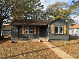 723 Hall St in Alma, AR - Building Photo