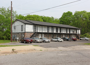 Black and White Apartments in Birmingham, AL - Building Photo - Building Photo