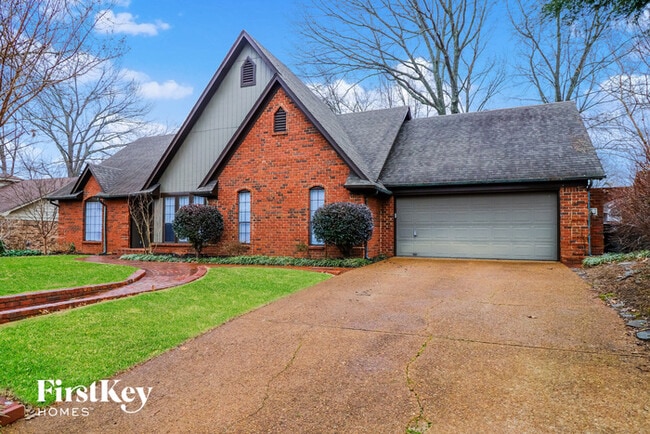property at 3862 Oak Forest Dr