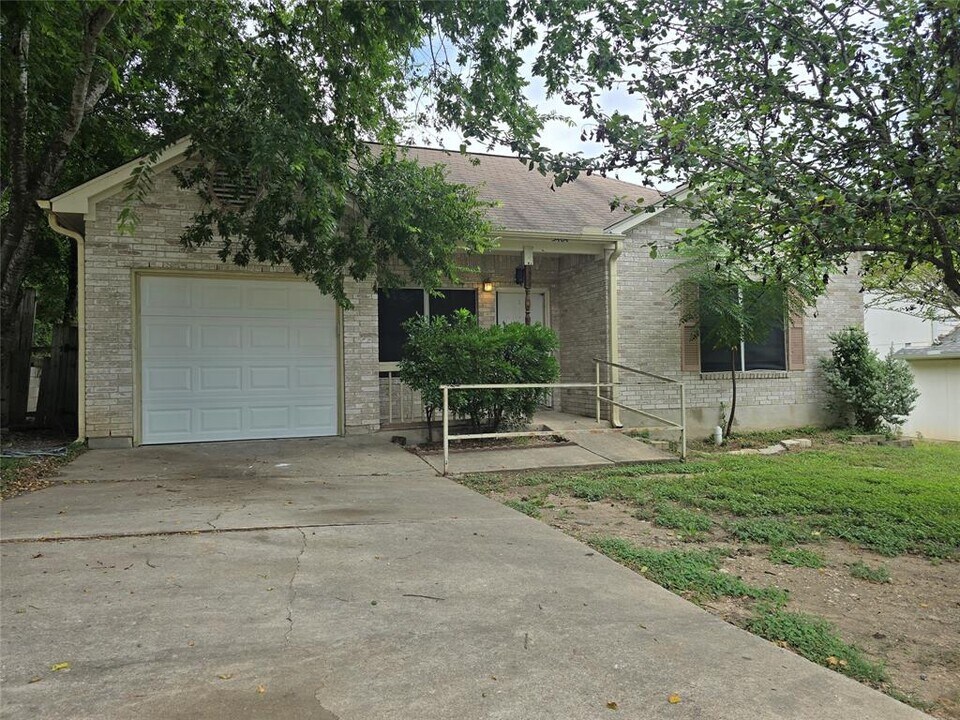 5404 Garden View Cove in Austin, TX - Building Photo