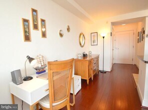 800 4th St SW in Washington, DC - Building Photo - Building Photo
