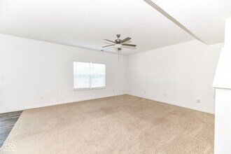 5375 Maywood Dr in Whitestown, IN - Building Photo - Building Photo