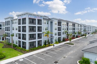 Maren Apartments in North Venice, FL - Building Photo