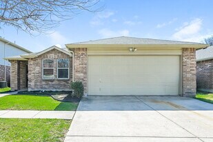 1732 Rialto Way in Justin, TX - Building Photo