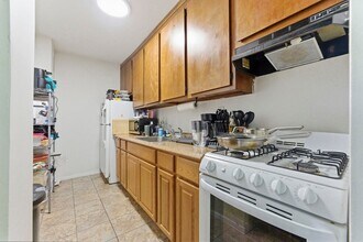 201 St Pauls Ave, Unit 10C in Jersey City, NJ - Building Photo - Building Photo