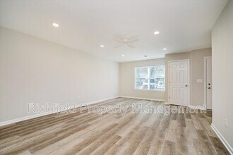 7266 W Reformatory Rd in Fortville, IN - Building Photo - Building Photo