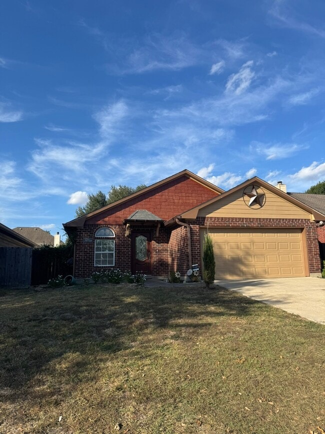 34534 Lake Side Dr in Brookshire, TX - Building Photo - Building Photo