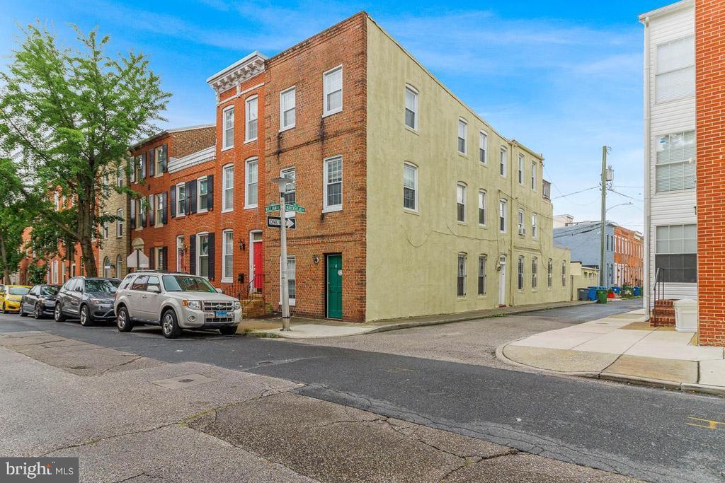 1446 William St in Baltimore, MD - Building Photo