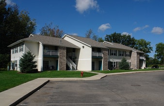 Alana Woods II Apartments in DeWitt, MI - Foto de edificio - Building Photo