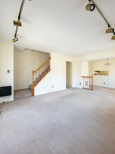 13568 Deerwater Dr in Germantown, MD - Building Photo - Building Photo