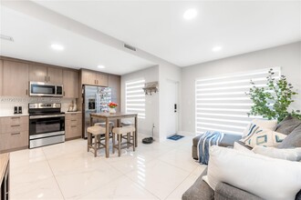 25689 SW 144th Ave in Naranja, FL - Building Photo - Building Photo