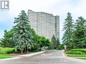 133 Torresdale Ave in Toronto, ON - Building Photo