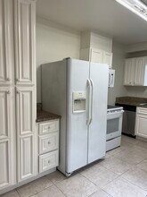 1220 Pacific Beach Dr in San Diego, CA - Foto de edificio - Building Photo