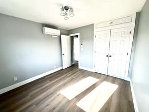 61-60 69th Ln in Queens, NY - Foto de edificio - Building Photo