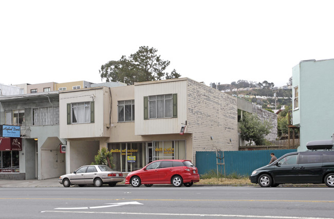 1500 Geneva Apartments in San Francisco, CA - Building Photo - Building Photo