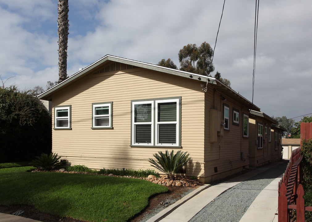 3710 10th Ave in San Diego, CA - Foto de edificio