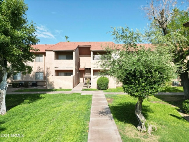 property at 1942 S Emerson