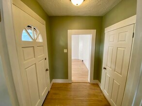 115 Rumford St, Unit B in Concord, NH - Foto de edificio - Building Photo