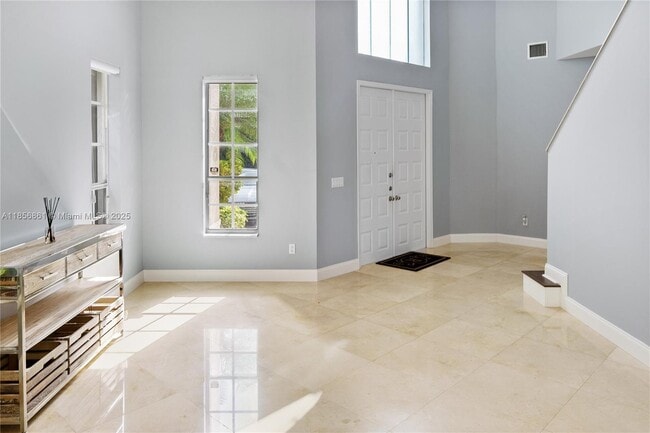 4011 194th Trl in Golden Beach, FL - Building Photo - Building Photo