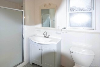 24-10 Gillmore St in Queens, NY - Building Photo - Building Photo