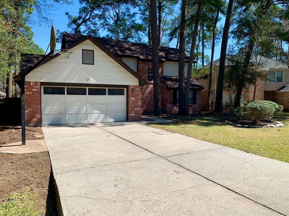 7 Meadow Star Ct in Spring, TX - Building Photo