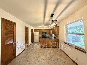319 W 33rd St in Sand Springs, OK - Building Photo - Building Photo