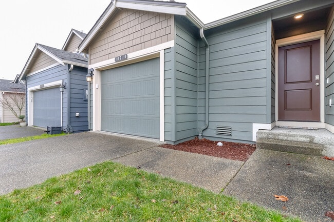 10710 185th St E in Puyallup, WA - Building Photo - Building Photo