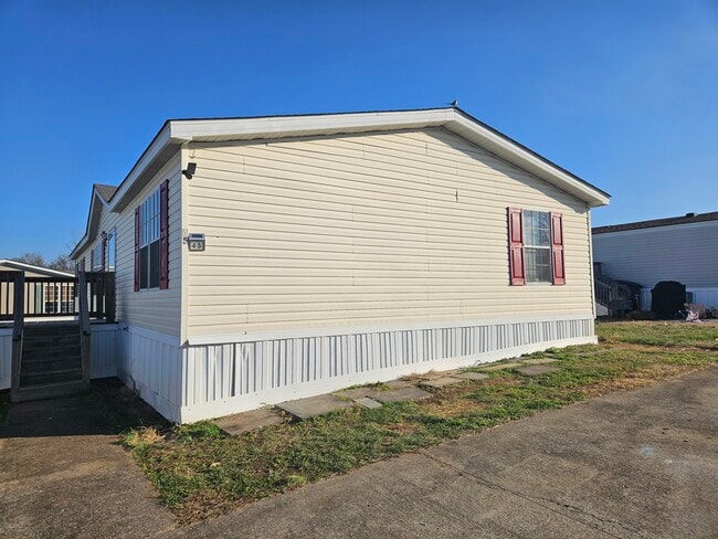 45 Lynnwood Cir in Clarksville, TN - Foto de edificio - Building Photo