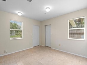 170 SE Solaz Ave in Port St. Lucie, FL - Building Photo - Building Photo