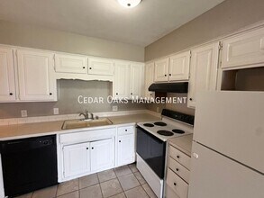 2755 Alton Ave in Springdale, AR - Building Photo - Building Photo