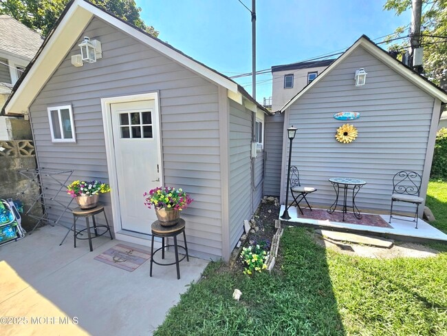 property at 406 4th Ave