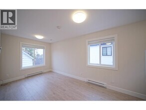 1044 Quadling Ave in Coquitlam, BC - Building Photo - Building Photo