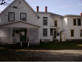 259 River St in Bethel, VT - Foto de edificio - Building Photo