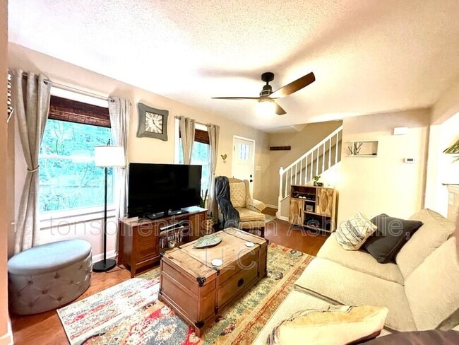 147 Birch Ln in Arden, NC - Building Photo - Building Photo