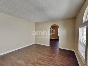 2419 Hoose Dr in Grove City, OH - Building Photo - Building Photo