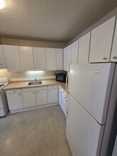 18 Esson St in Kitchener, ON - Building Photo - Building Photo