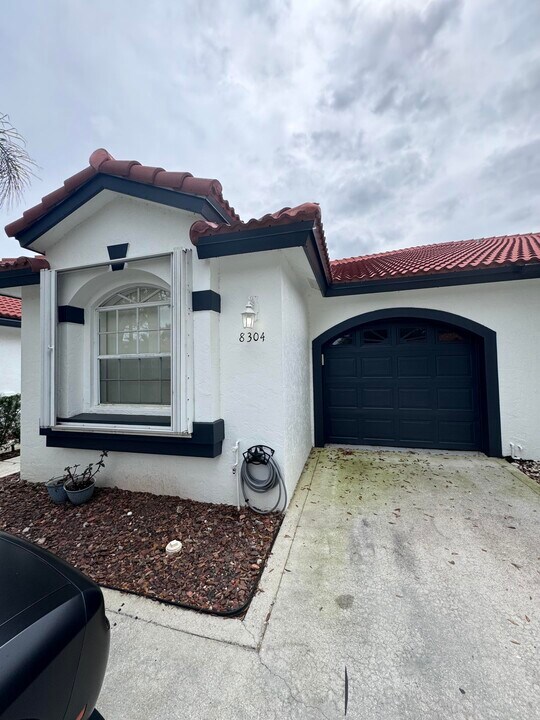8304 Vía Di Veneto in Boca Raton, FL - Building Photo