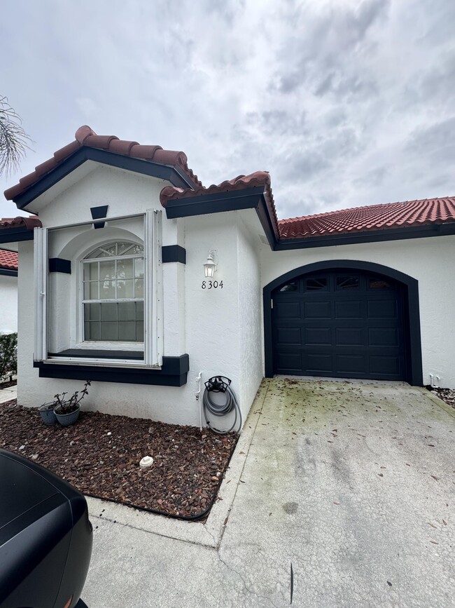 property at 8304 Vía Di Veneto