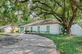 5319 S Braeswood Blvd in Houston, TX - Building Photo - Building Photo