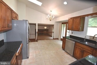 1005 Foster Pl SW in Leesburg, VA - Building Photo - Building Photo