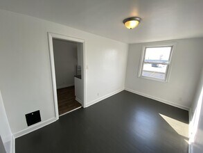 2529 Derry St in Harrisburg, PA - Building Photo - Building Photo