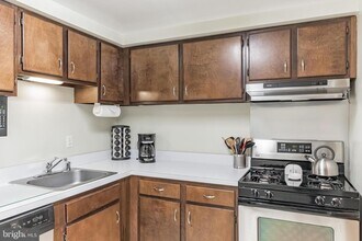 2572 Riva Rd-Unit -21B in Annapolis, MD - Foto de edificio - Building Photo