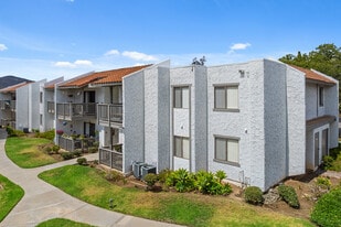 RB Racquet Club Apartments in San Diego, CA - Building Photo