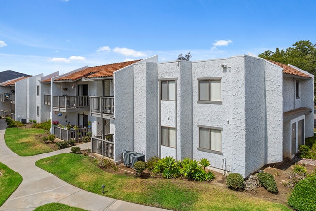 RB Racquet Club Apartments